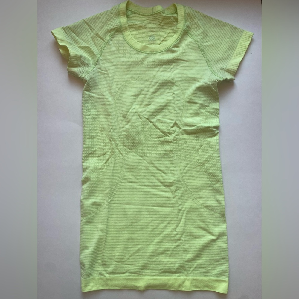 Lululemon Swiftly Tech Short Sleeve Sleeve Crew, Size: 2, Color: Heathered Ray